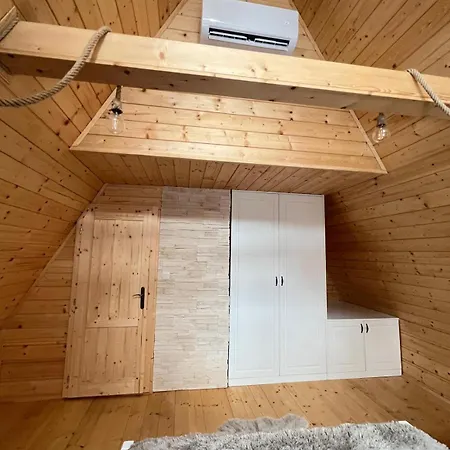 Pod Zelenym Stromom *