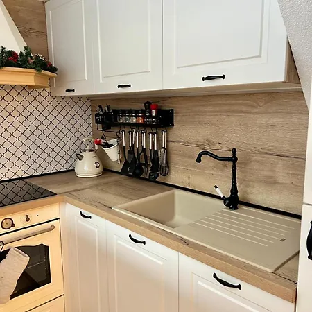 Pod Zelenym Stromom * Pribylina